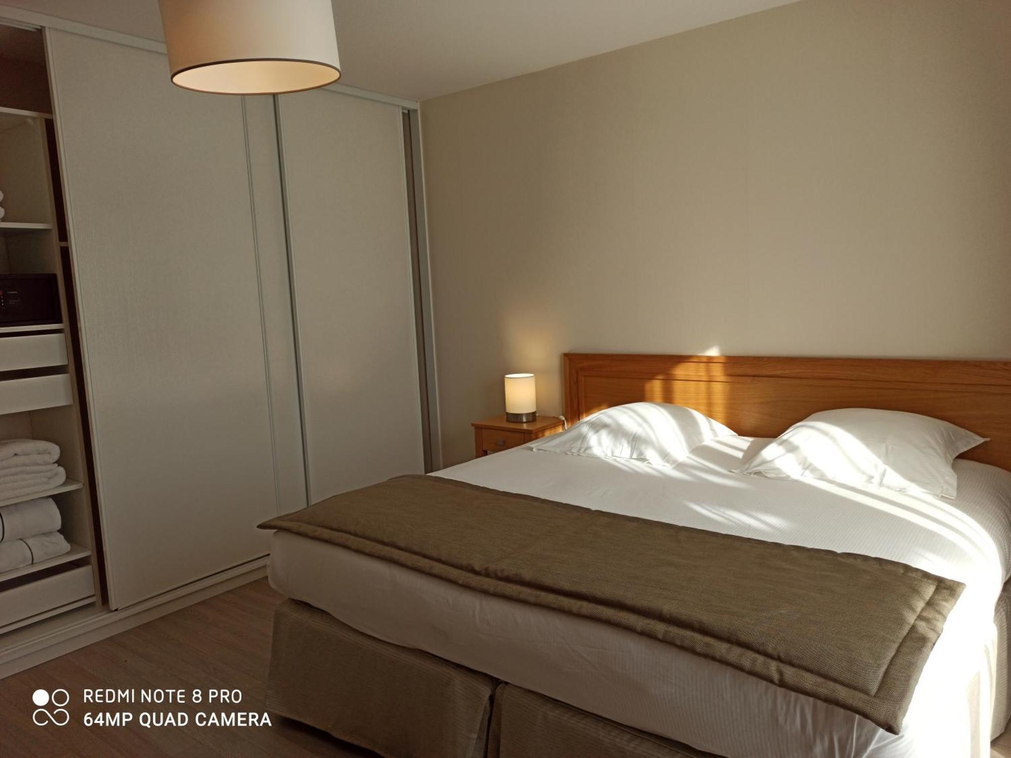 Domitys - Le Manoir Apartment Perignat-les-Sarlieve Room photo